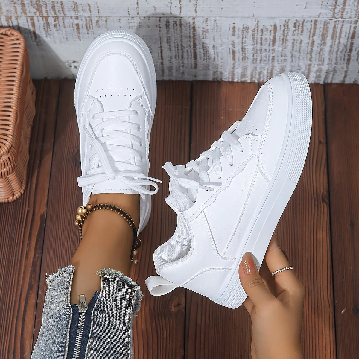 Baskets blanches pour femmes - confortables et élégantes
