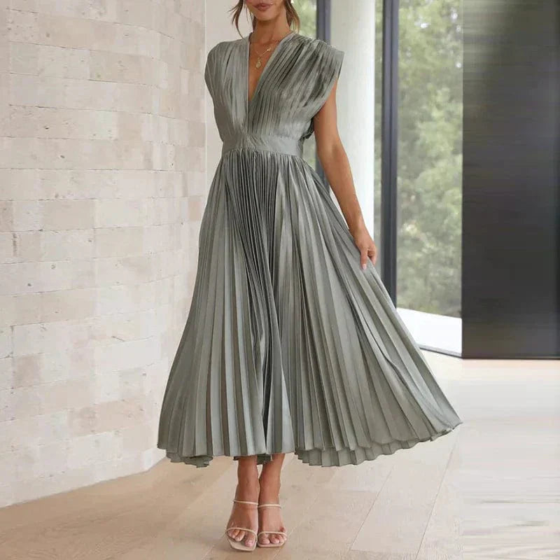 Robe Maxi Plissée à Col V - Adele