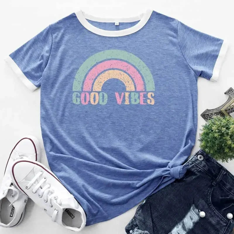 Valentina – T-shirt grande taille avec patchwork arc-en-ciel et manches courtes