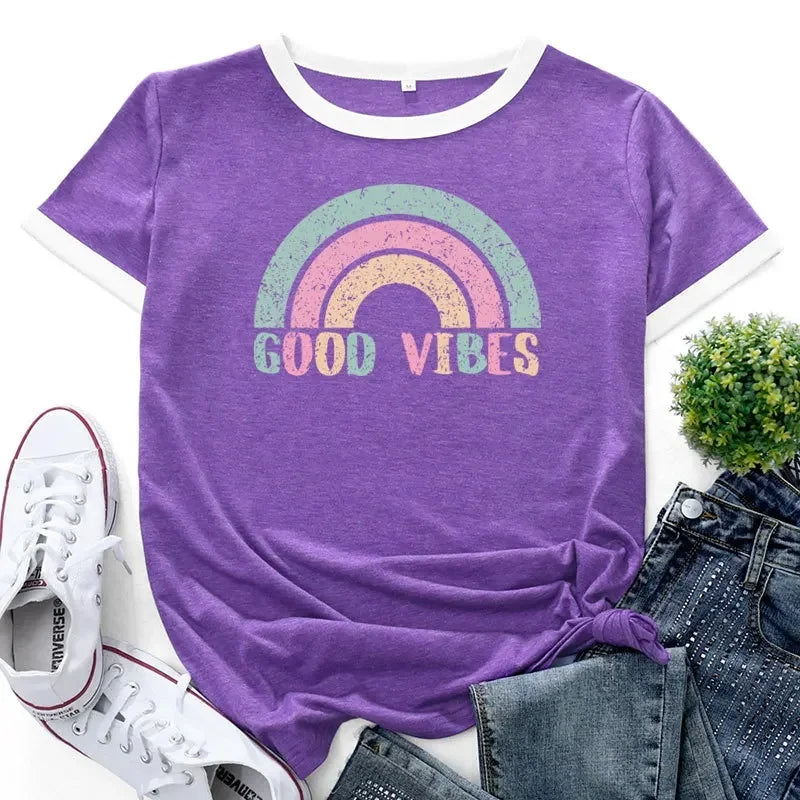 Valentina – T-shirt grande taille avec patchwork arc-en-ciel et manches courtes