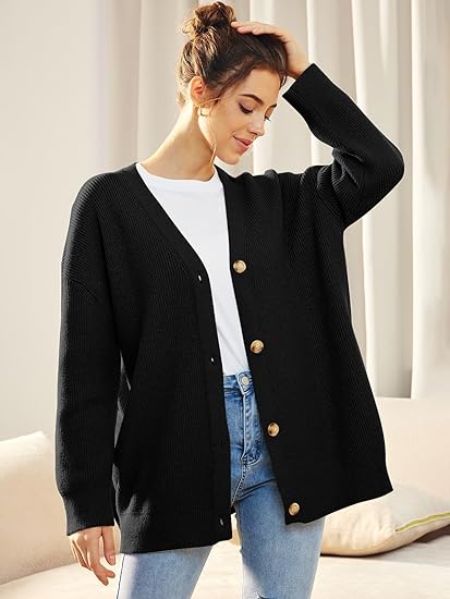 Oversized cardigan til kvinder med V-hals og knaplukning - Aleen