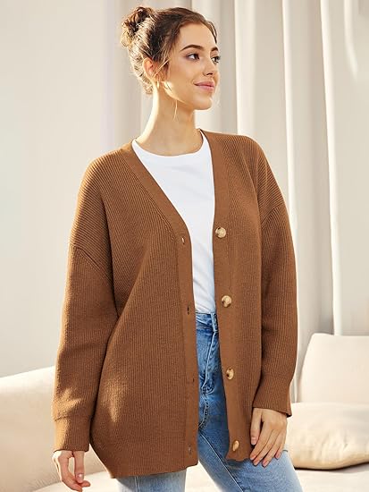Oversized cardigan til kvinder med V-hals og knaplukning - Aleen