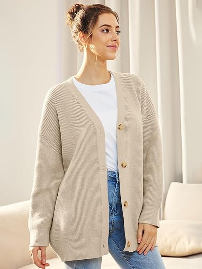 Oversized cardigan til kvinder med V-hals og knaplukning - Aleen