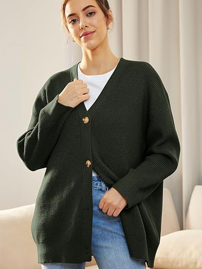 Oversized cardigan til kvinder med V-hals og knaplukning - Aleen