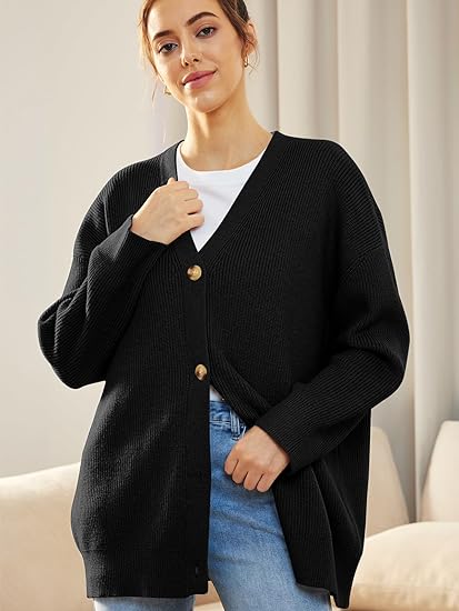 Oversized cardigan til kvinder med V-hals og knaplukning - Aleen