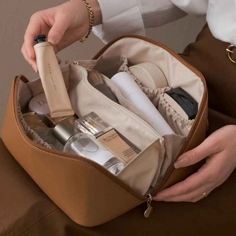 Trousse de beauté pour chaque voyage - spacieuse et élégante