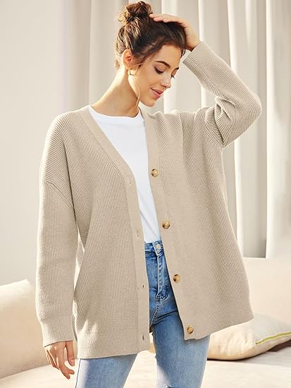 Oversized cardigan til kvinder med V-hals og knaplukning - Aleen
