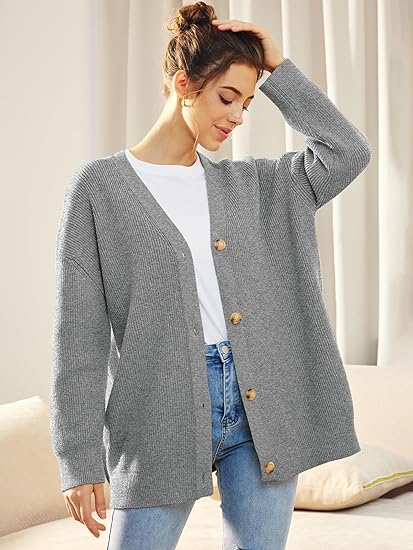 Oversized cardigan til kvinder med V-hals og knaplukning - Aleen