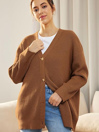 Oversized cardigan til kvinder med V-hals og knaplukning - Aleen