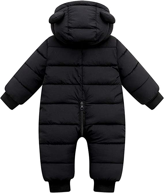 Warmer und gemütlicher Baby-Winterstrampler mit Ohren
