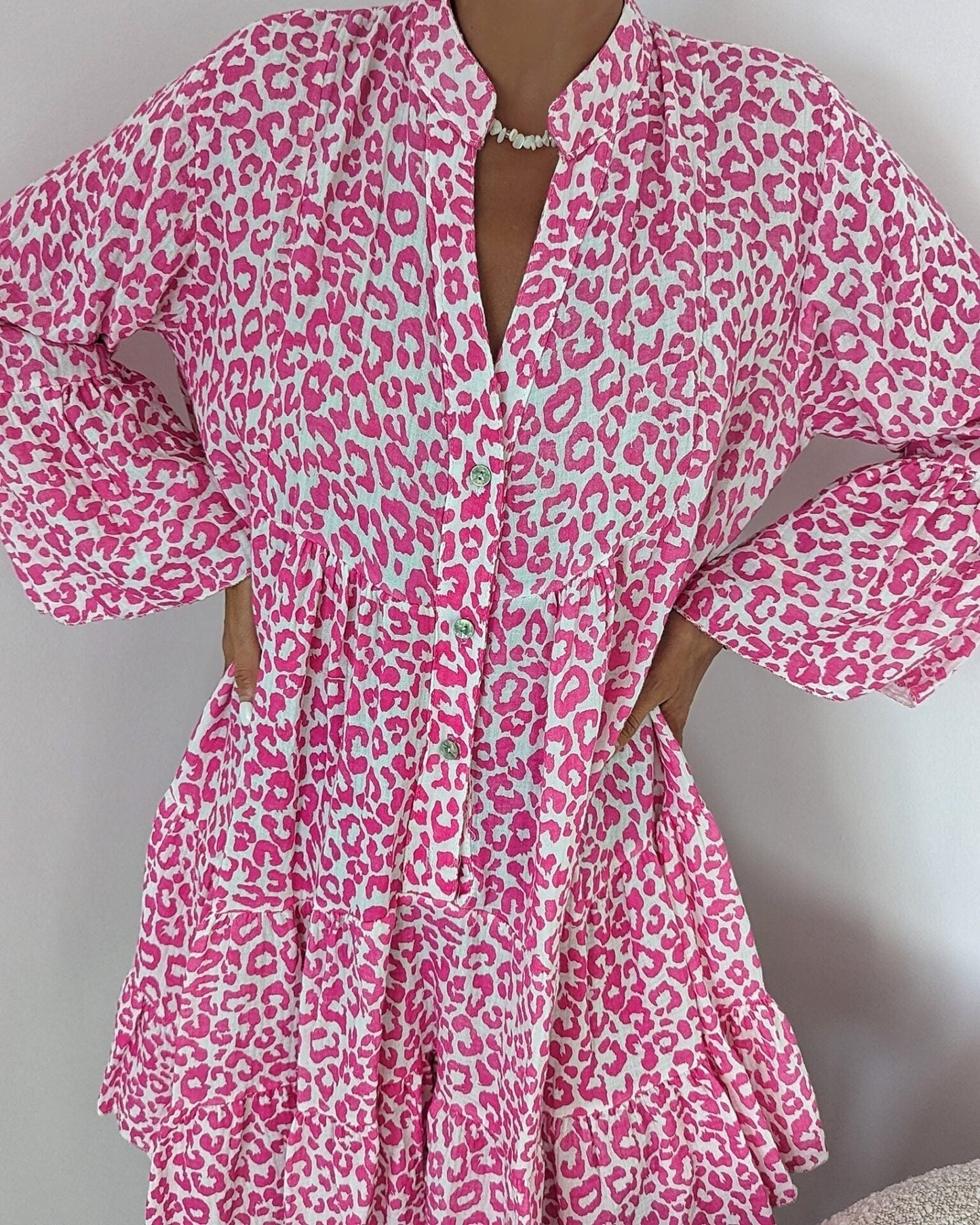 Robe courte à manches longues et col en V - Rosalinda