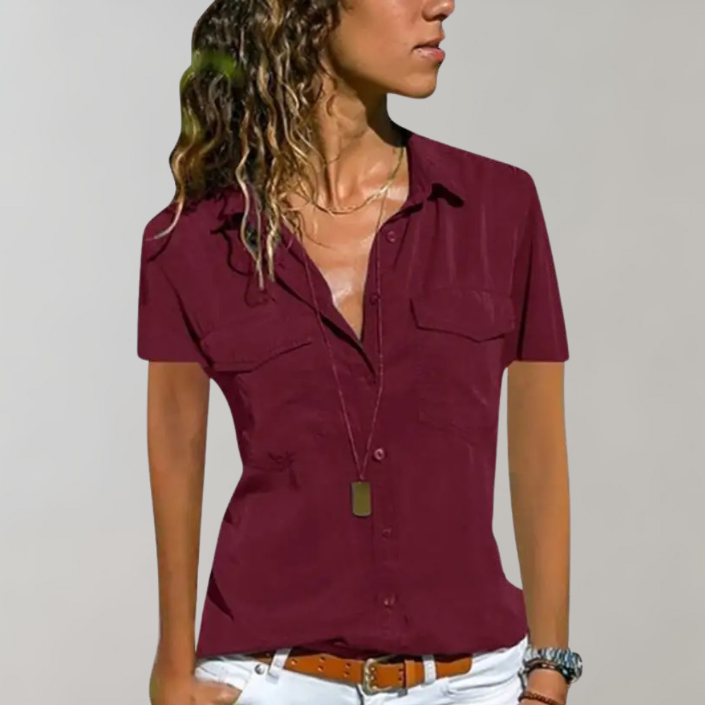 Aristea – Damebluse med korte ermer og avslappet eleganse