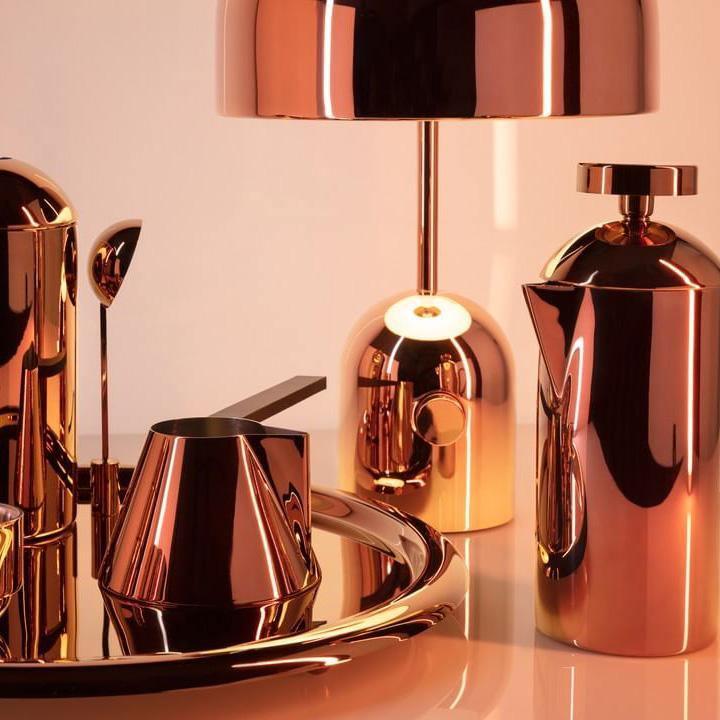 Lampe de table inspirée par une cloche