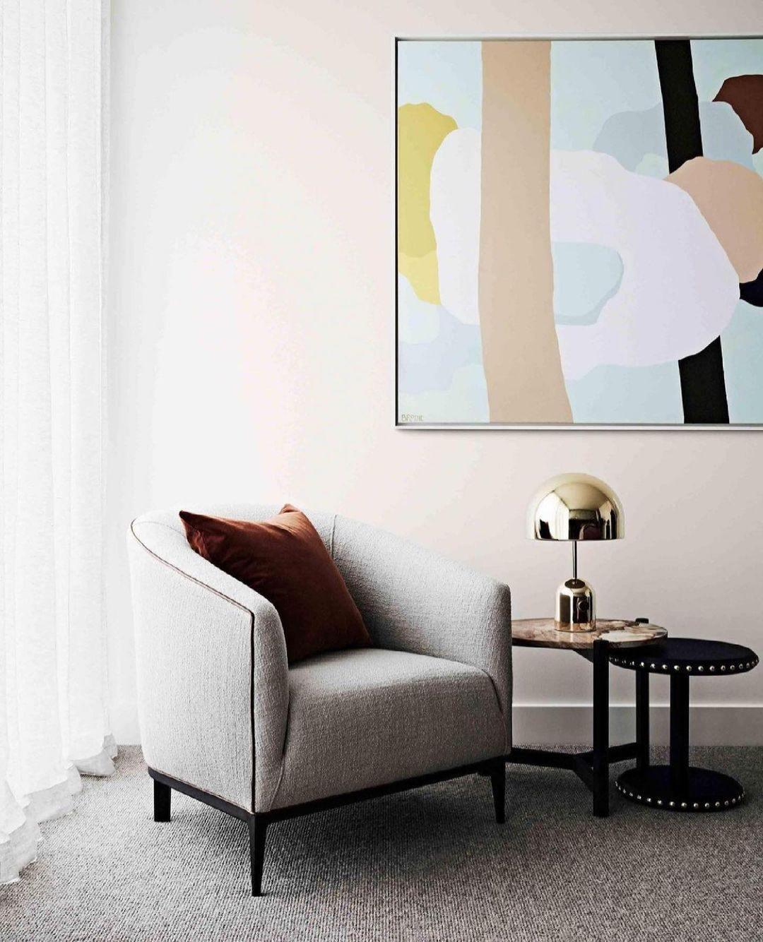 Lampe de table inspirée par une cloche