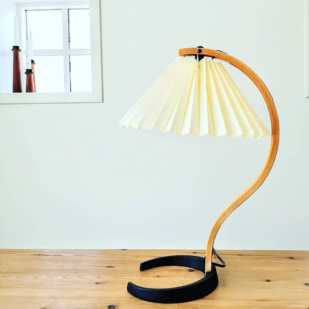 NatureArc - Wooden Table Lamp with Organic Shapes