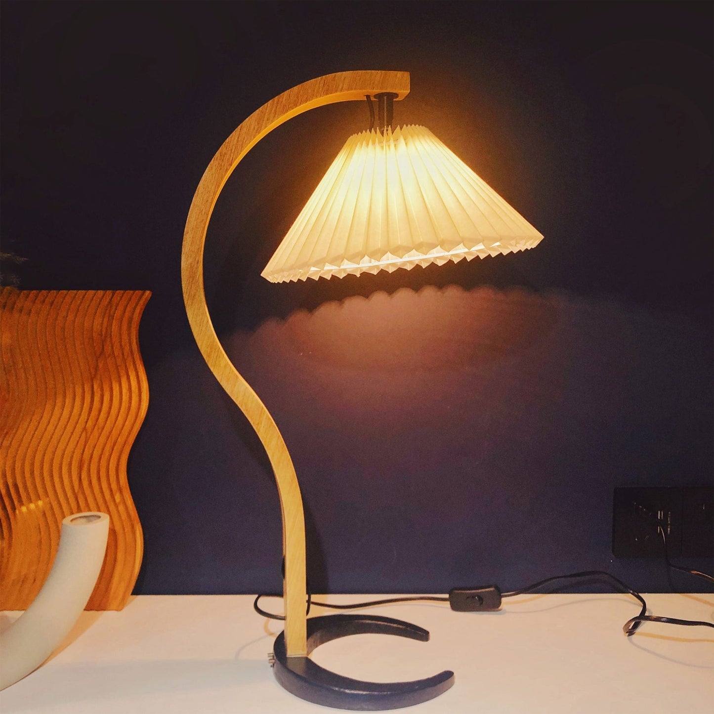 NatureArc - Wooden Table Lamp with Organic Shapes