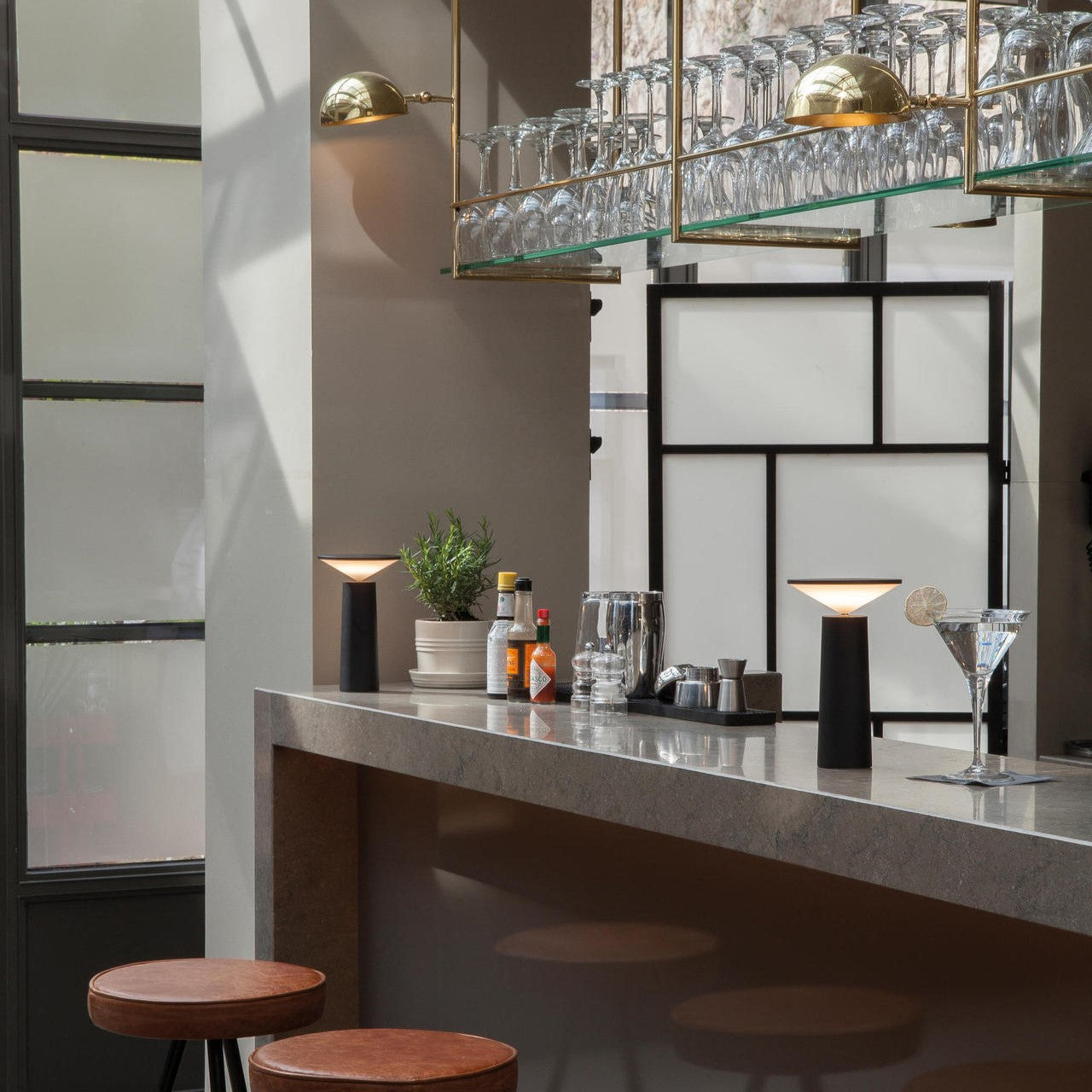 GlowBeam - Moderne LED-tafellamp met draaibare kop