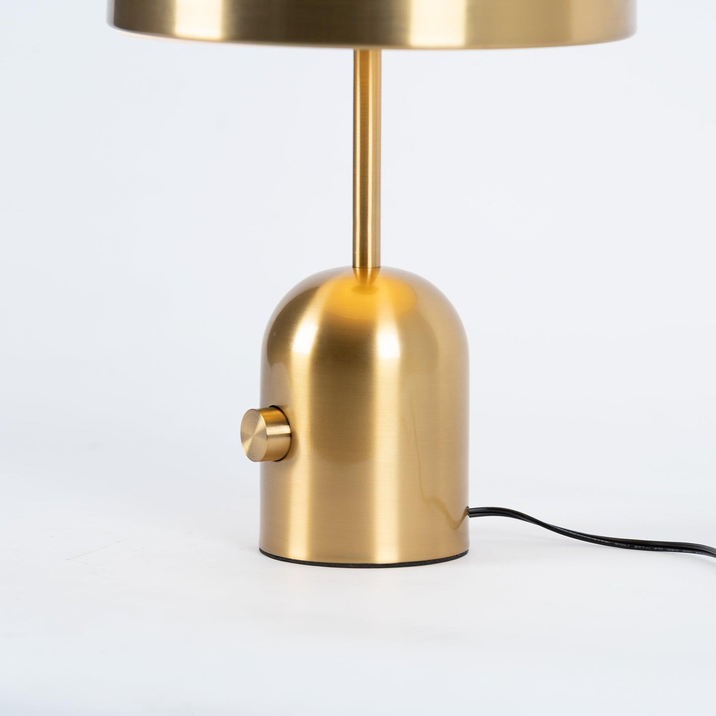 Lampe de table inspirée par une cloche