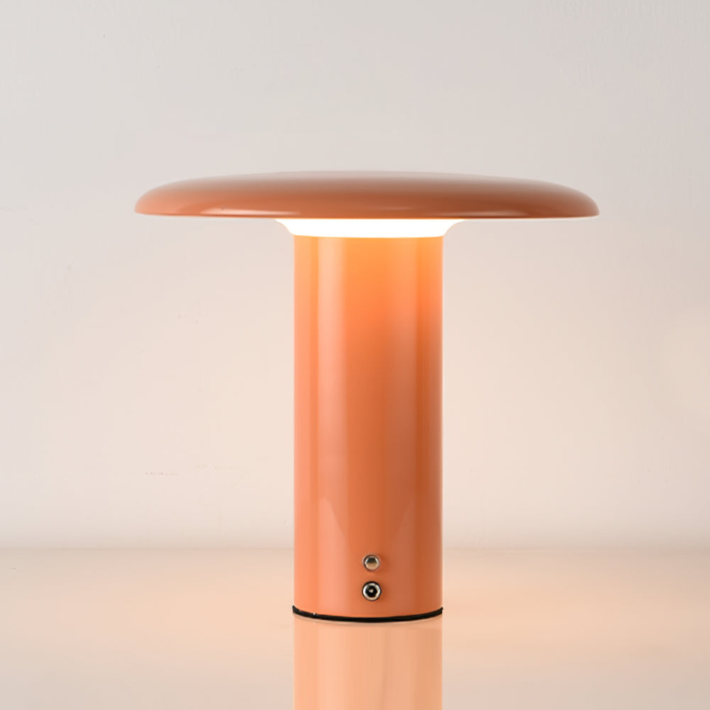 LumiLite – Minimalistisk bordlampe med USB-opladningsfunktion