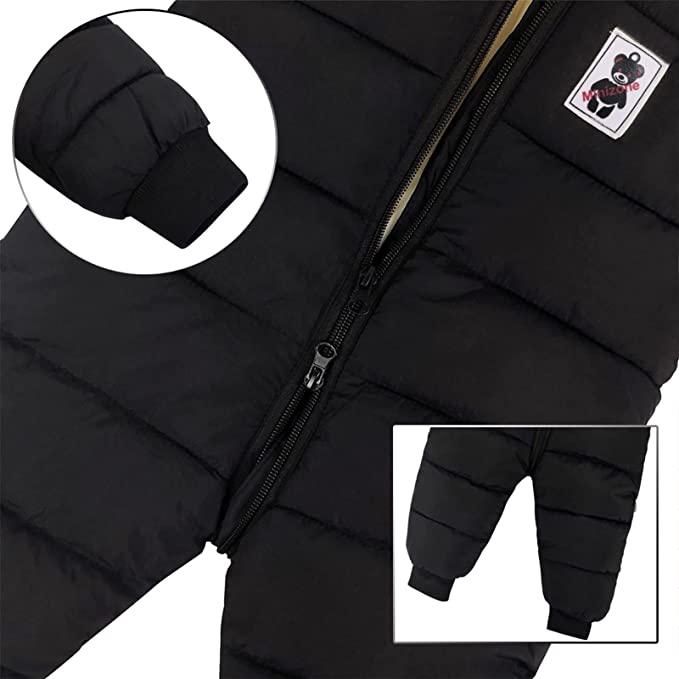 Warmer und gemütlicher Baby-Winterstrampler mit Ohren
