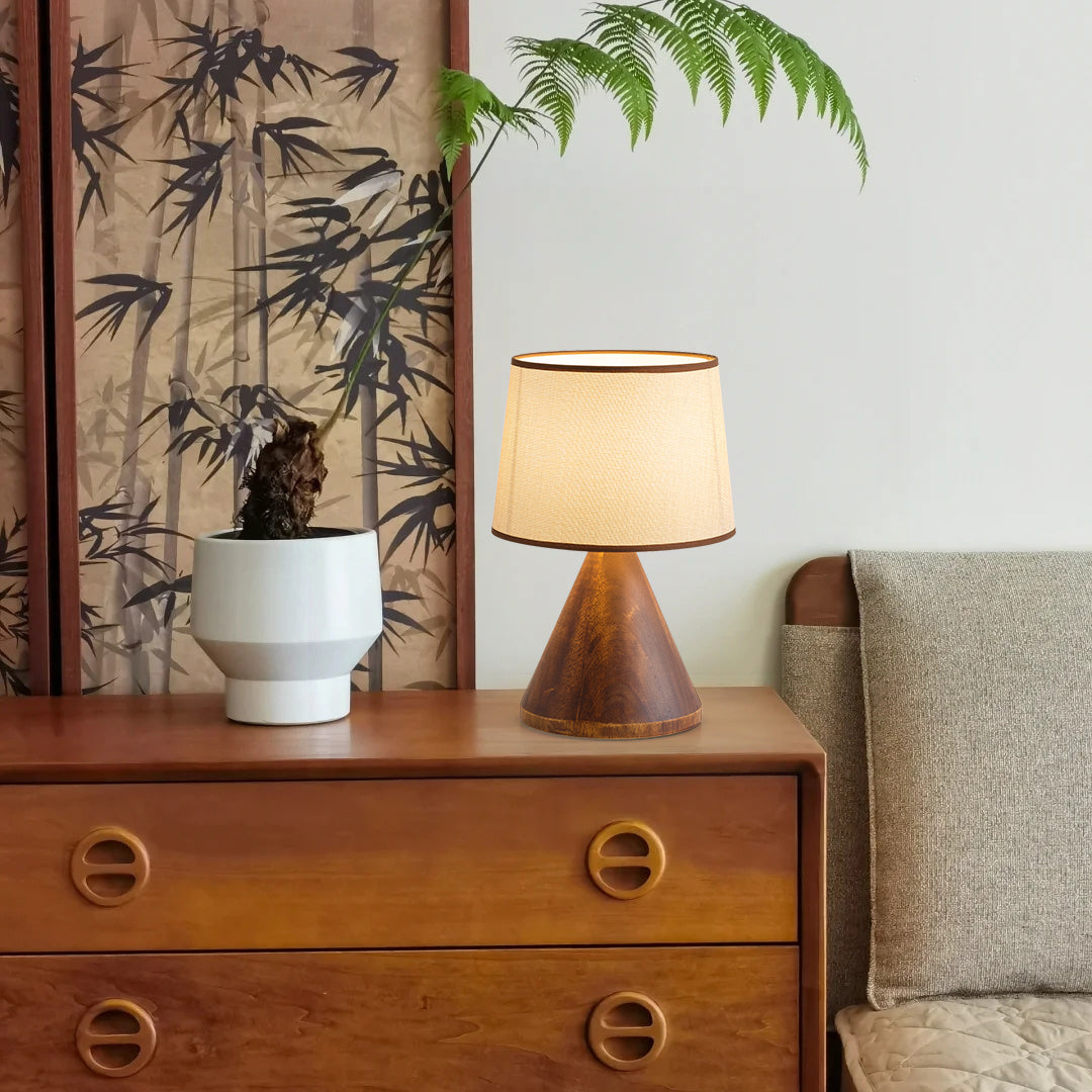 LuxeAmalia - Table Lamp with Stylish Base and Soft Lighting