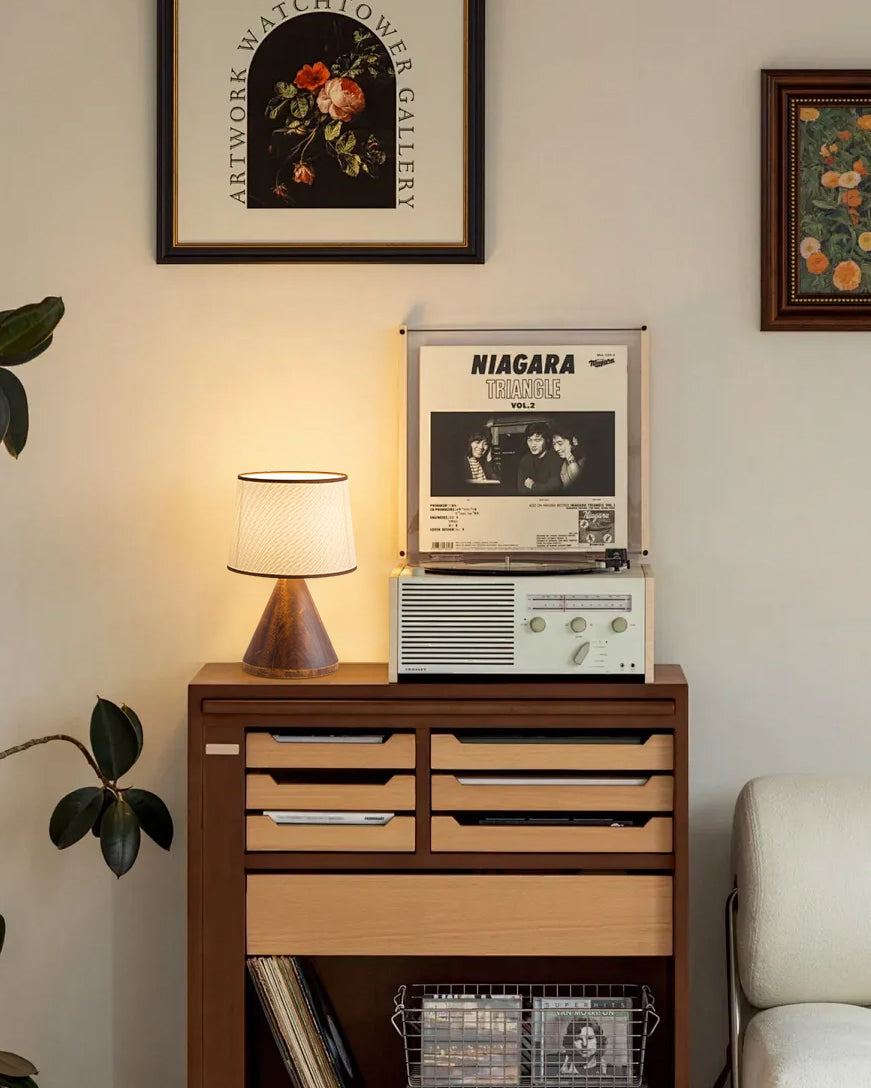 LuxeAmalia - Table Lamp with Stylish Base and Soft Lighting