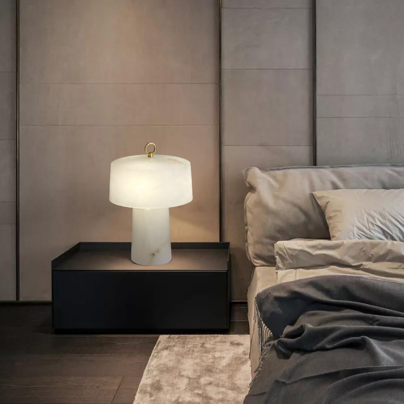 LuxeAogashima - Table Lamp with Elegant Design and Cosy Light Diffusion