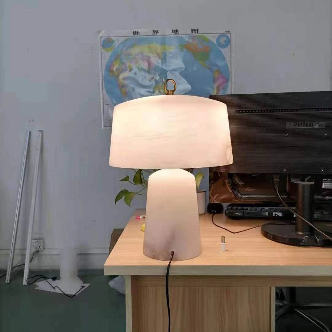 LuxeAogashima - Table Lamp with Elegant Design and Cosy Light Diffusion
