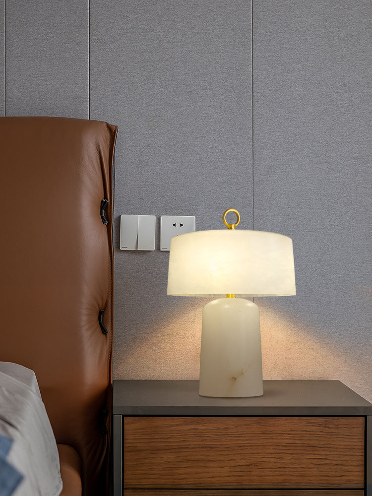 LuxeAogashima - Table Lamp with Elegant Design and Cosy Light Diffusion