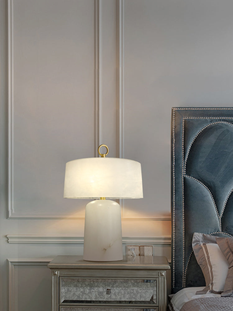 LuxeAogashima - Table Lamp with Elegant Design and Cosy Light Diffusion