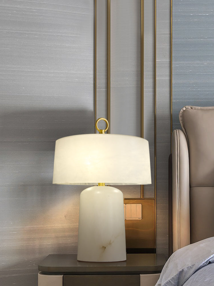LuxeAogashima - Table Lamp with Elegant Design and Cosy Light Diffusion