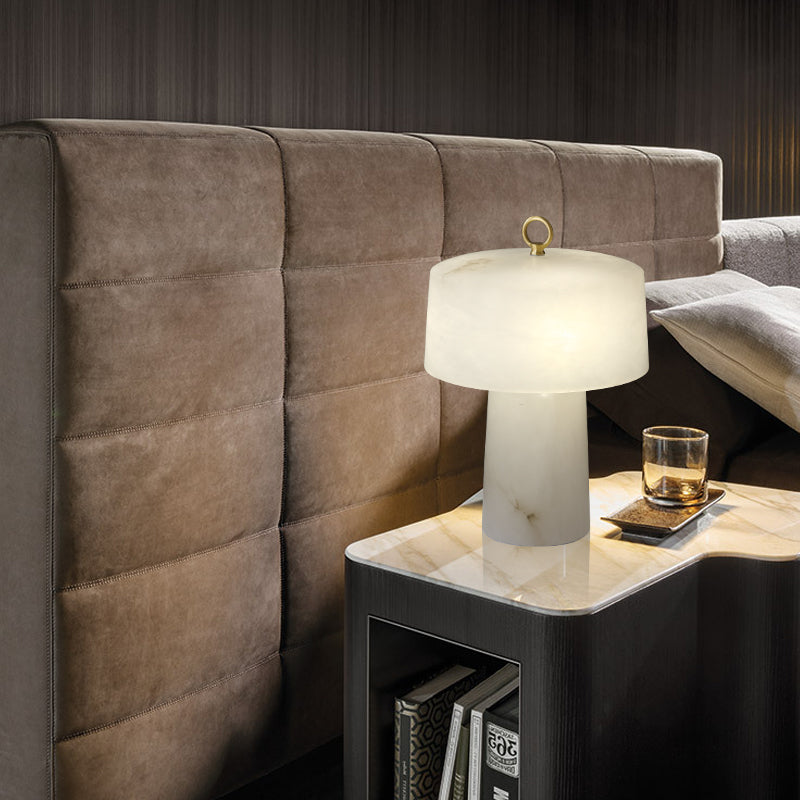 LuxeAogashima - Table Lamp with Elegant Design and Cosy Light Diffusion