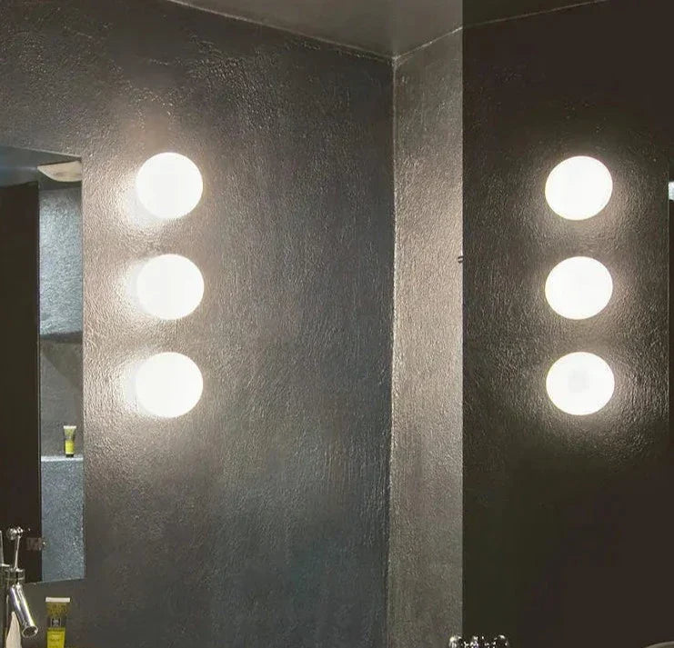 GlaciaGlow - Minimalistisk Glas Stenvæglampe
