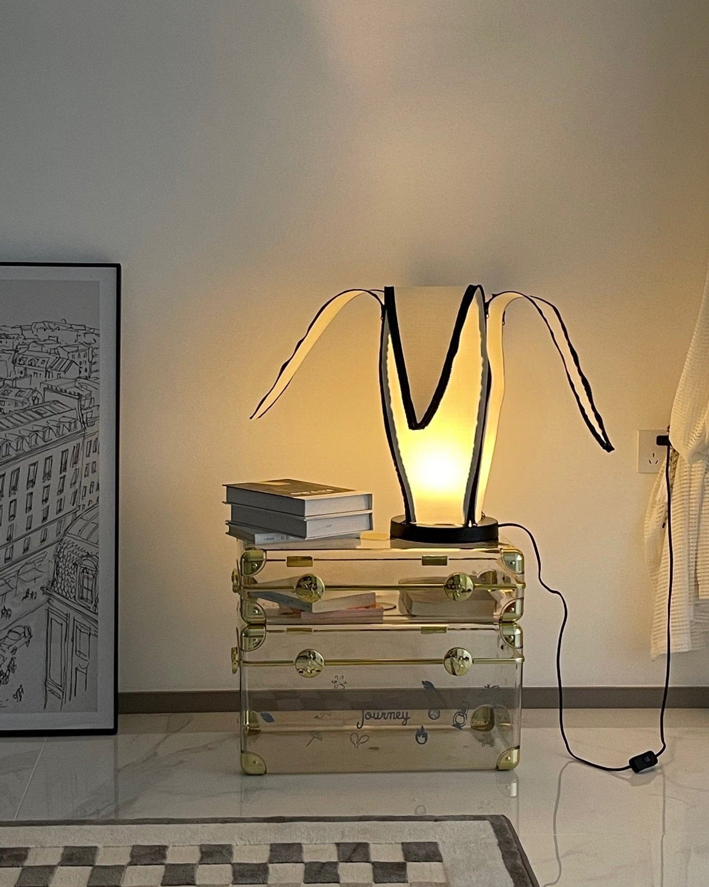 LuxeBanana - Table Lamp with Cheerful Banana Shape and Subtle Lighting