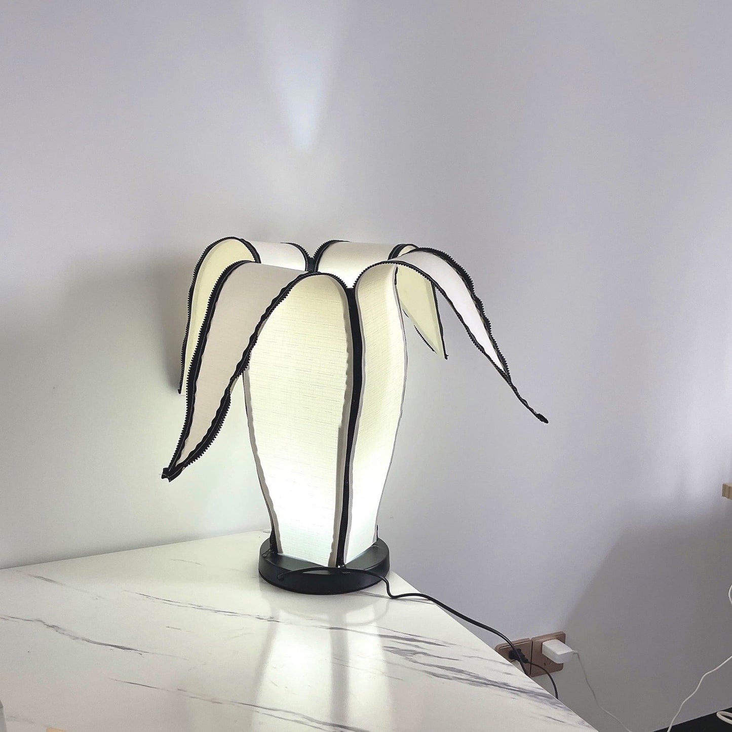 LuxeBanana - Table Lamp with Cheerful Banana Shape and Subtle Lighting