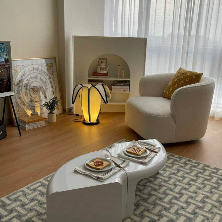 LuxeBanana - Table Lamp with Cheerful Banana Shape and Subtle Lighting