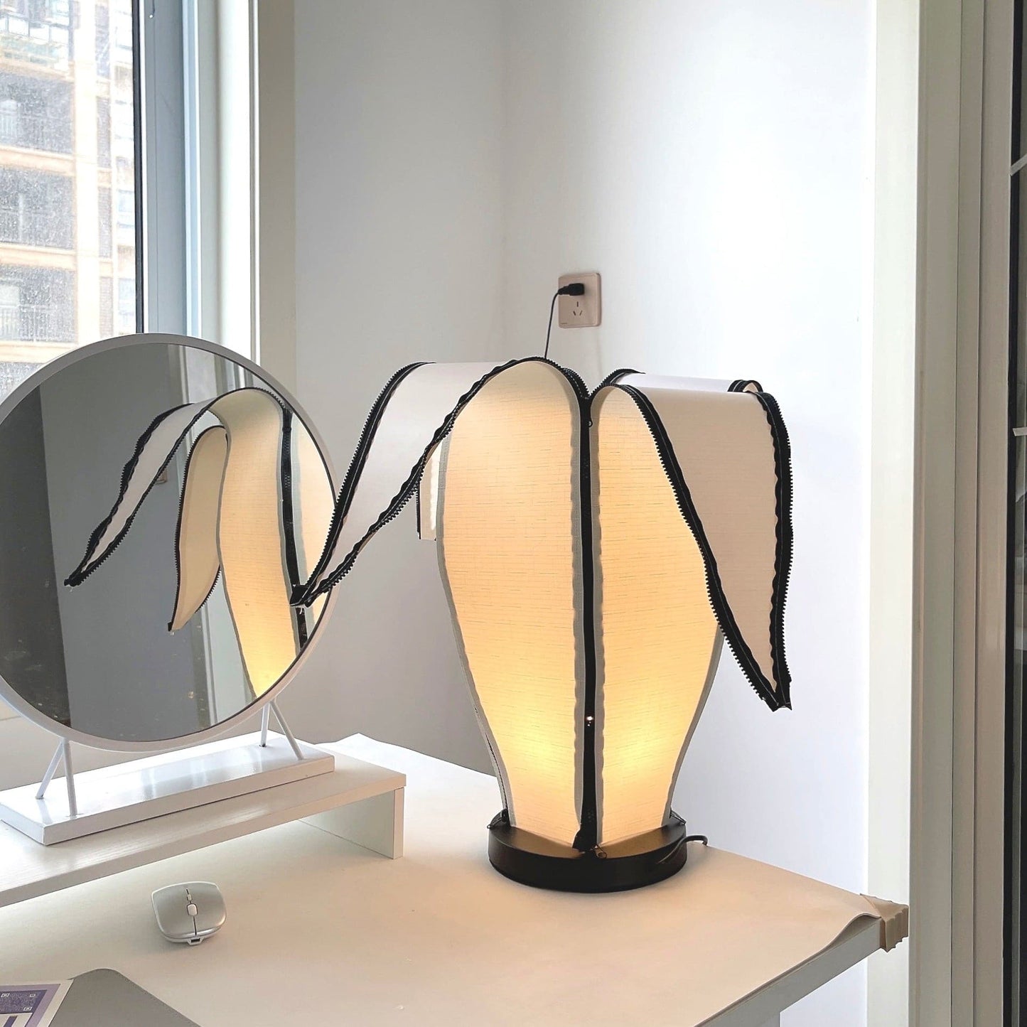 LuxeBanana - Table Lamp with Cheerful Banana Shape and Subtle Lighting