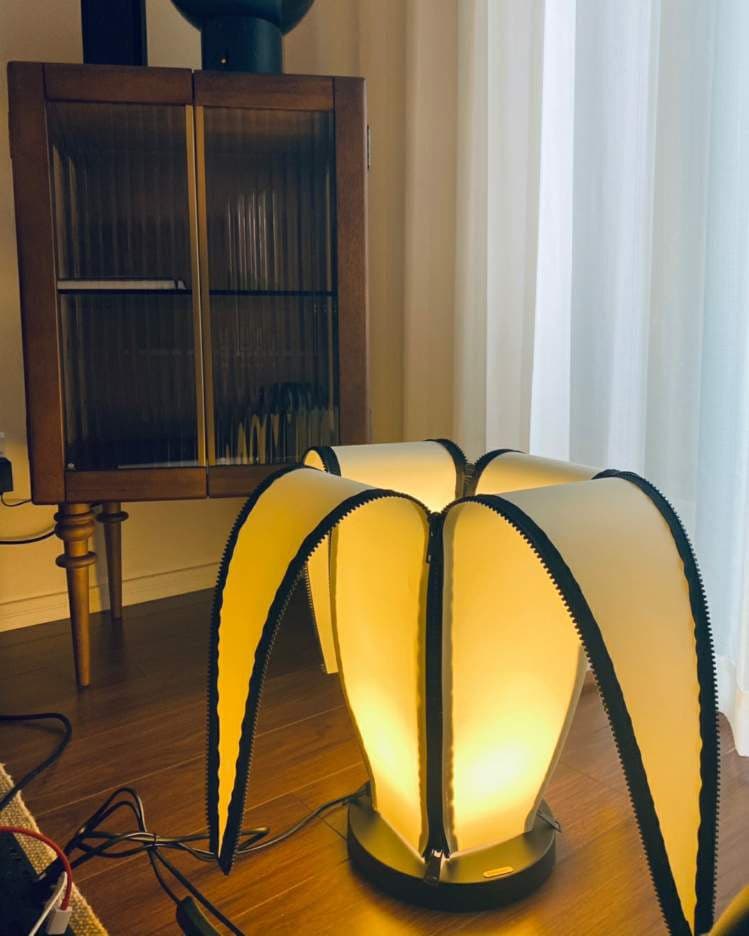LuxeBanana - Table Lamp with Cheerful Banana Shape and Subtle Lighting