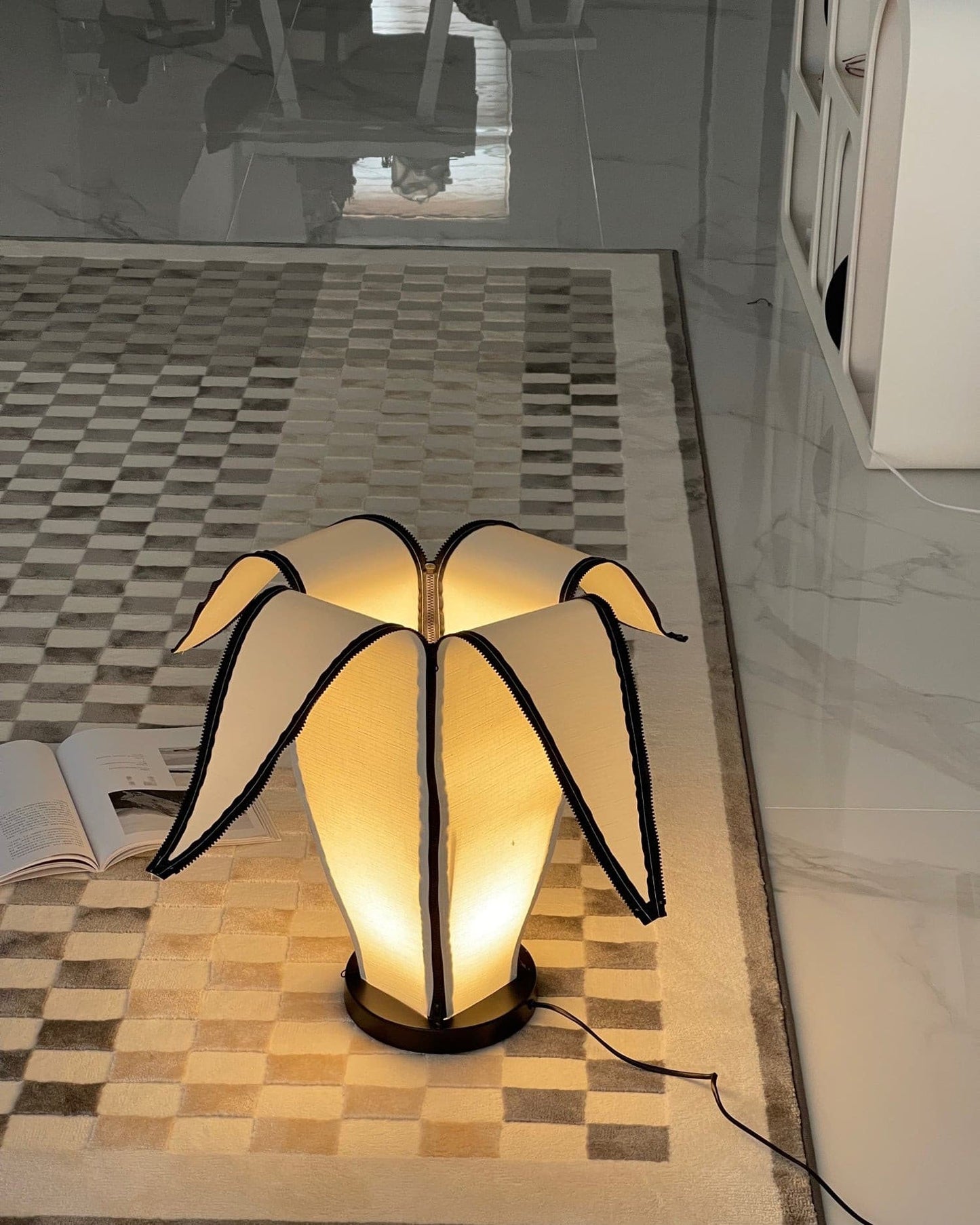 LuxeBanana - Table Lamp with Cheerful Banana Shape and Subtle Lighting