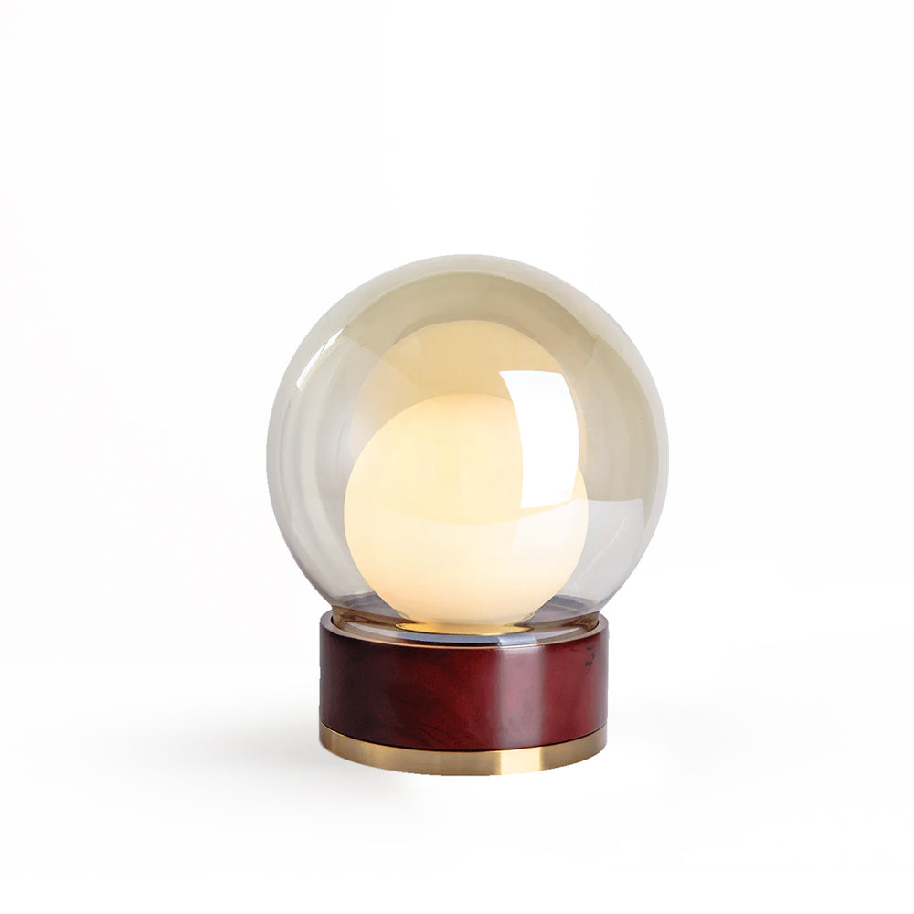BouleLuxe - Bordlampe med geometrisk stil og varm atmosfære