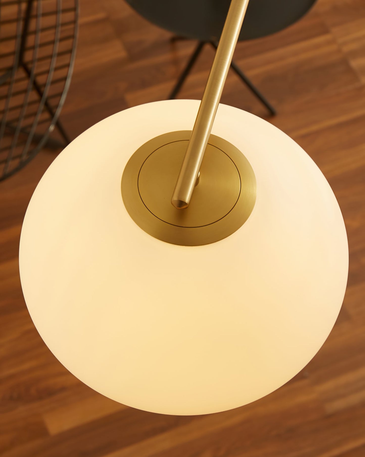 BrietteAura - Elegant Ceiling Light