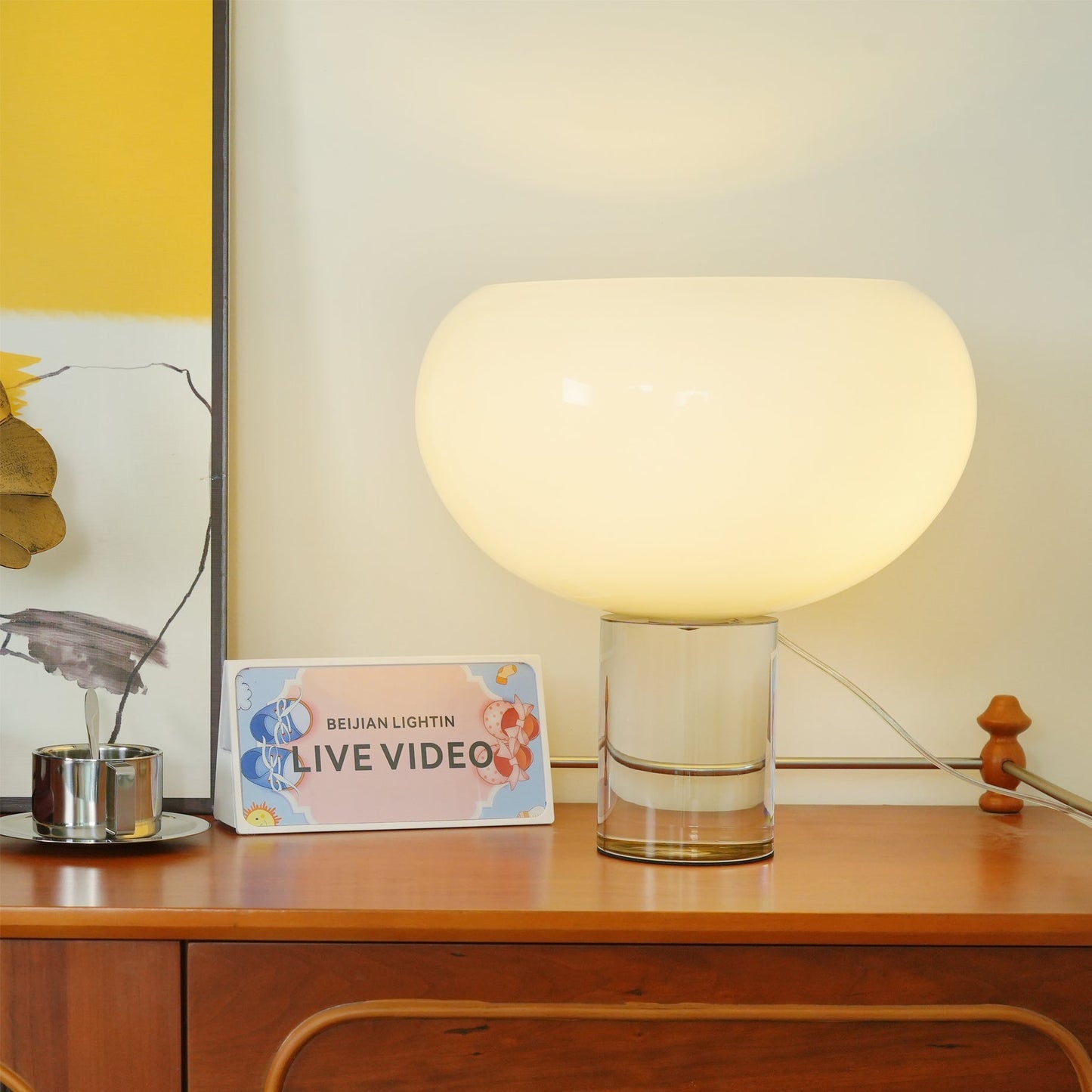 GlowBuds - Moderne bordlampe med rundt glasdesign