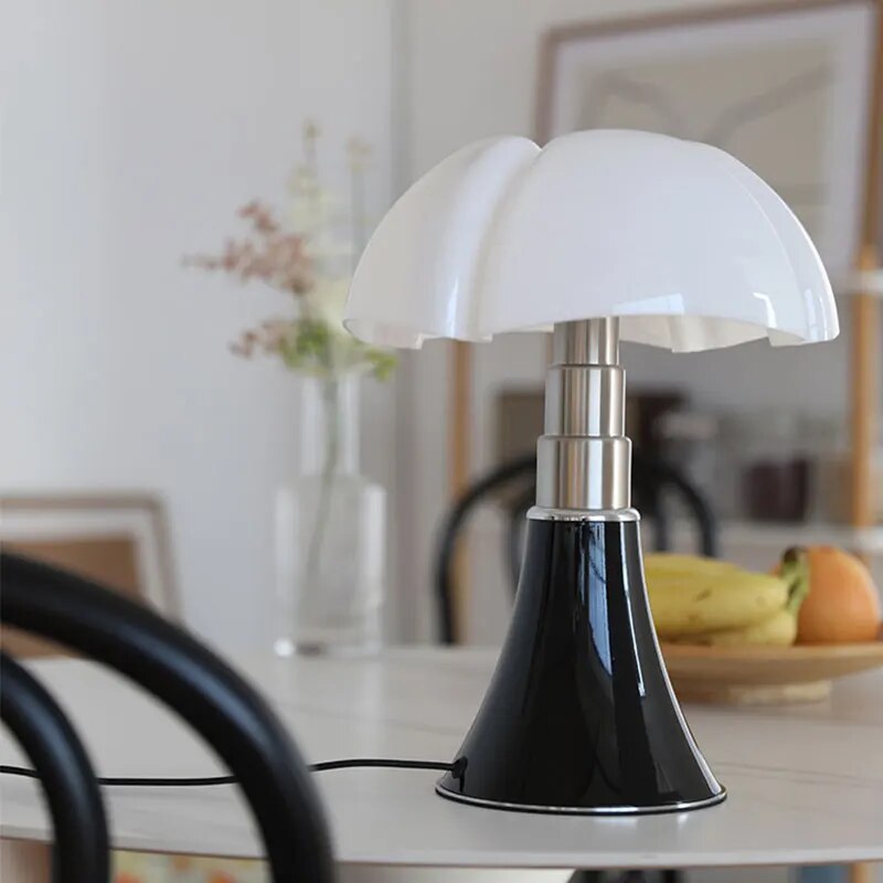 KronbladLys | Smuk blomsterbordlampe