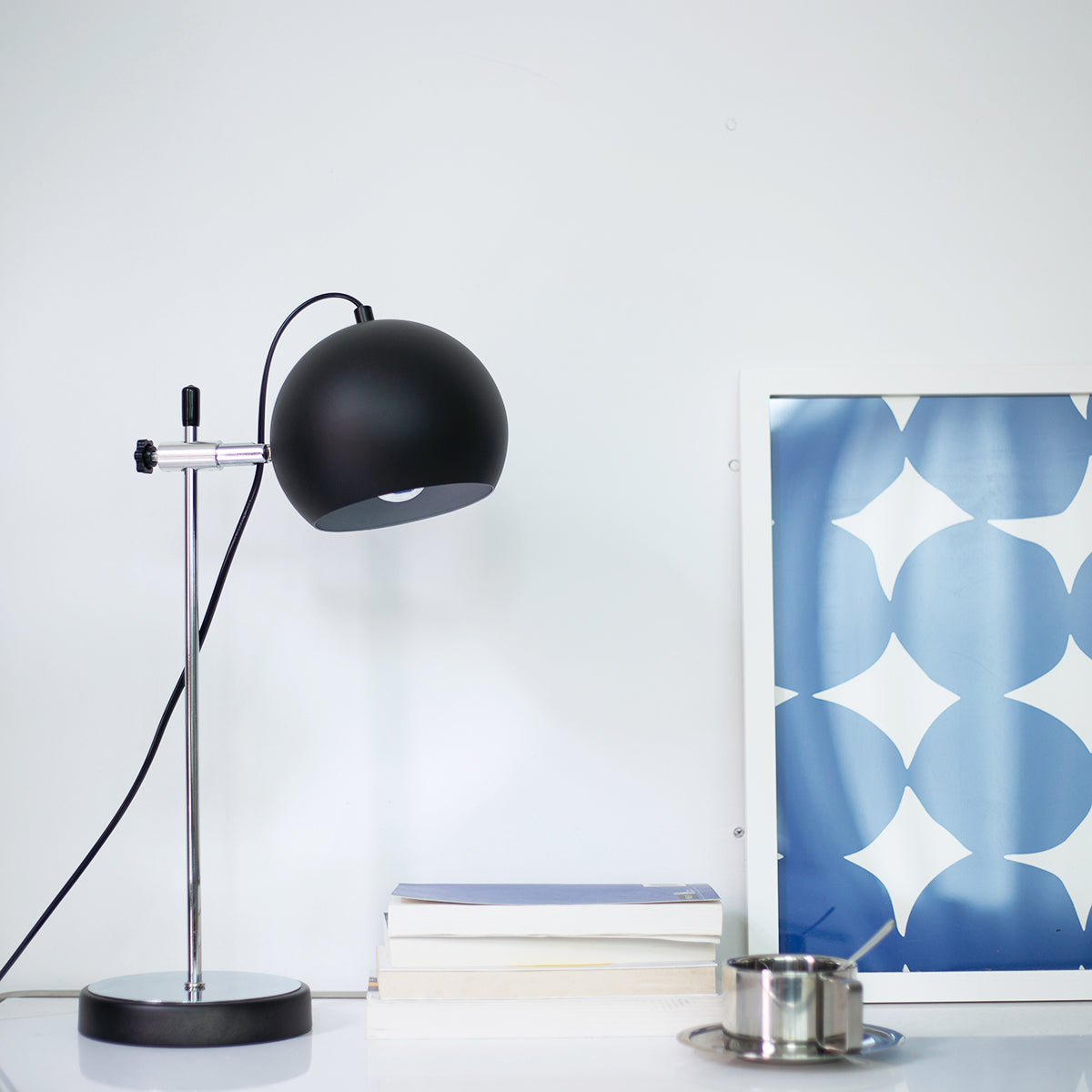 OptiLight – Stilfuld bordlampe med roterbart hoved