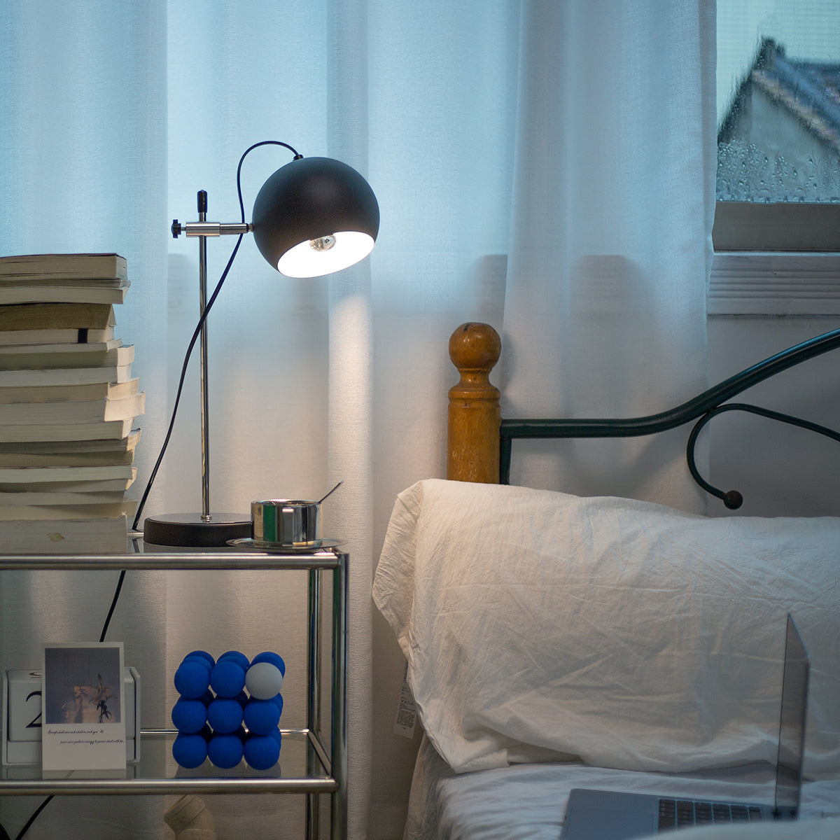 OptiLight – Stilfuld bordlampe med roterbart hoved