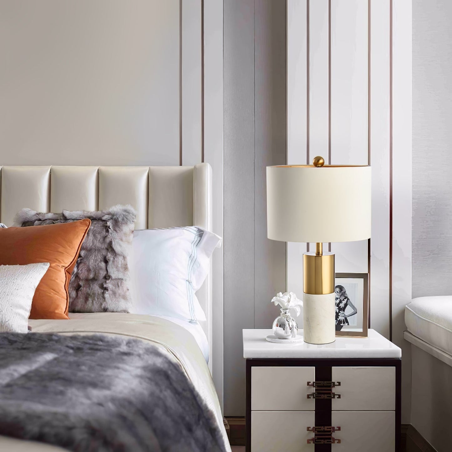 MarbleGlow - Bordlampe med stilfuld marmorfod og slankt design