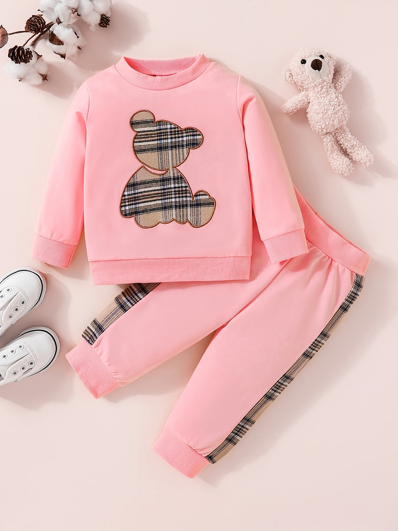 2-piece outfit - sweatshirt with bear embroidery and trousers - Paris
