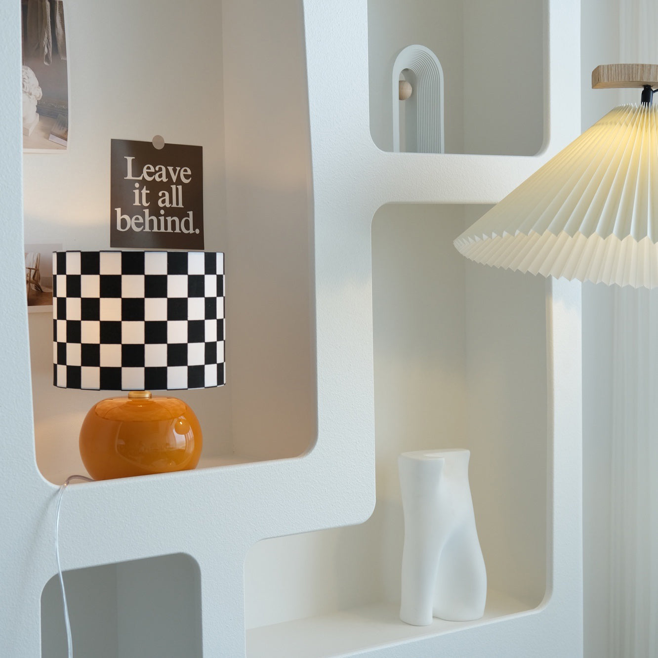 GridAura - Einzigartige geometrische Tischlampe