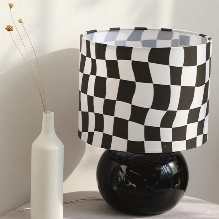 GridAura - Einzigartige geometrische Tischlampe