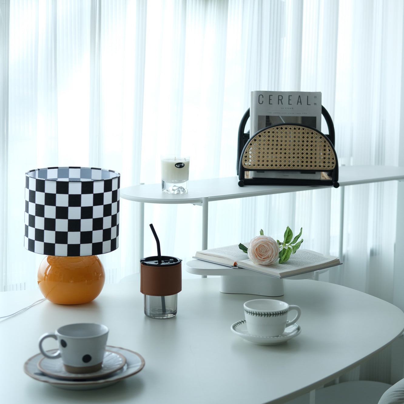 GridAura - Einzigartige geometrische Tischlampe